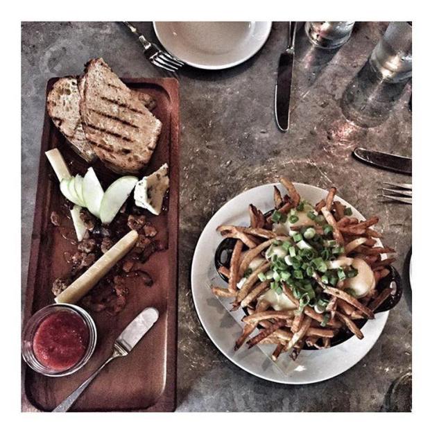 11751080_10153049474443325_196462474_n