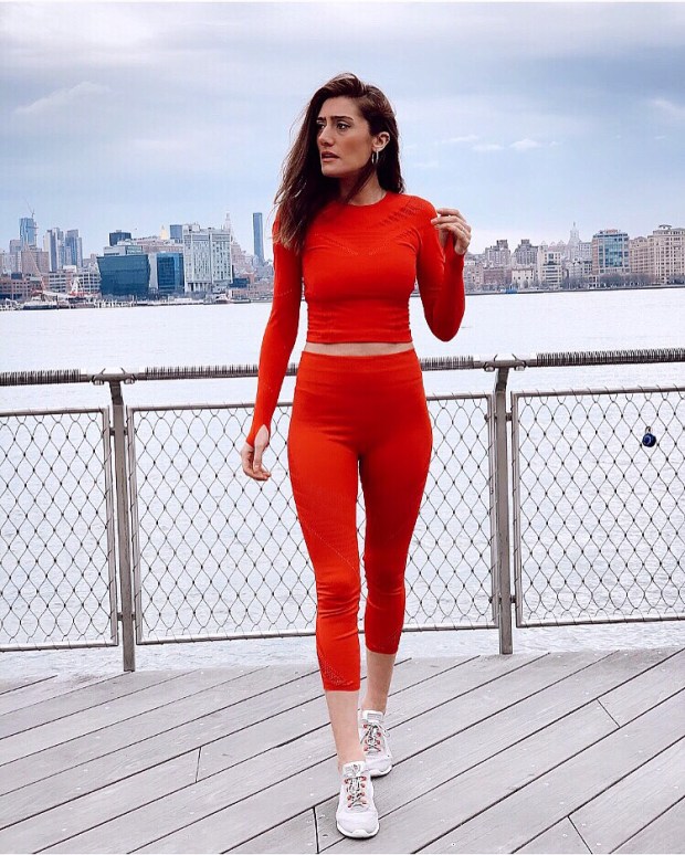 e907fb02-b4b9-4b4c-8a77-1f51aa1dd8b2